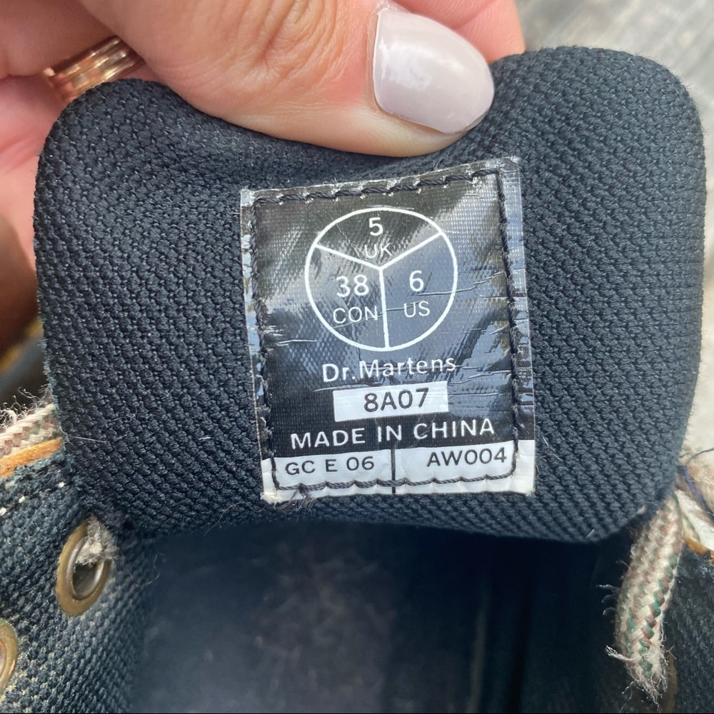 Vintage Dr. Marten High Top Leather Boots - Picture 5 of 10